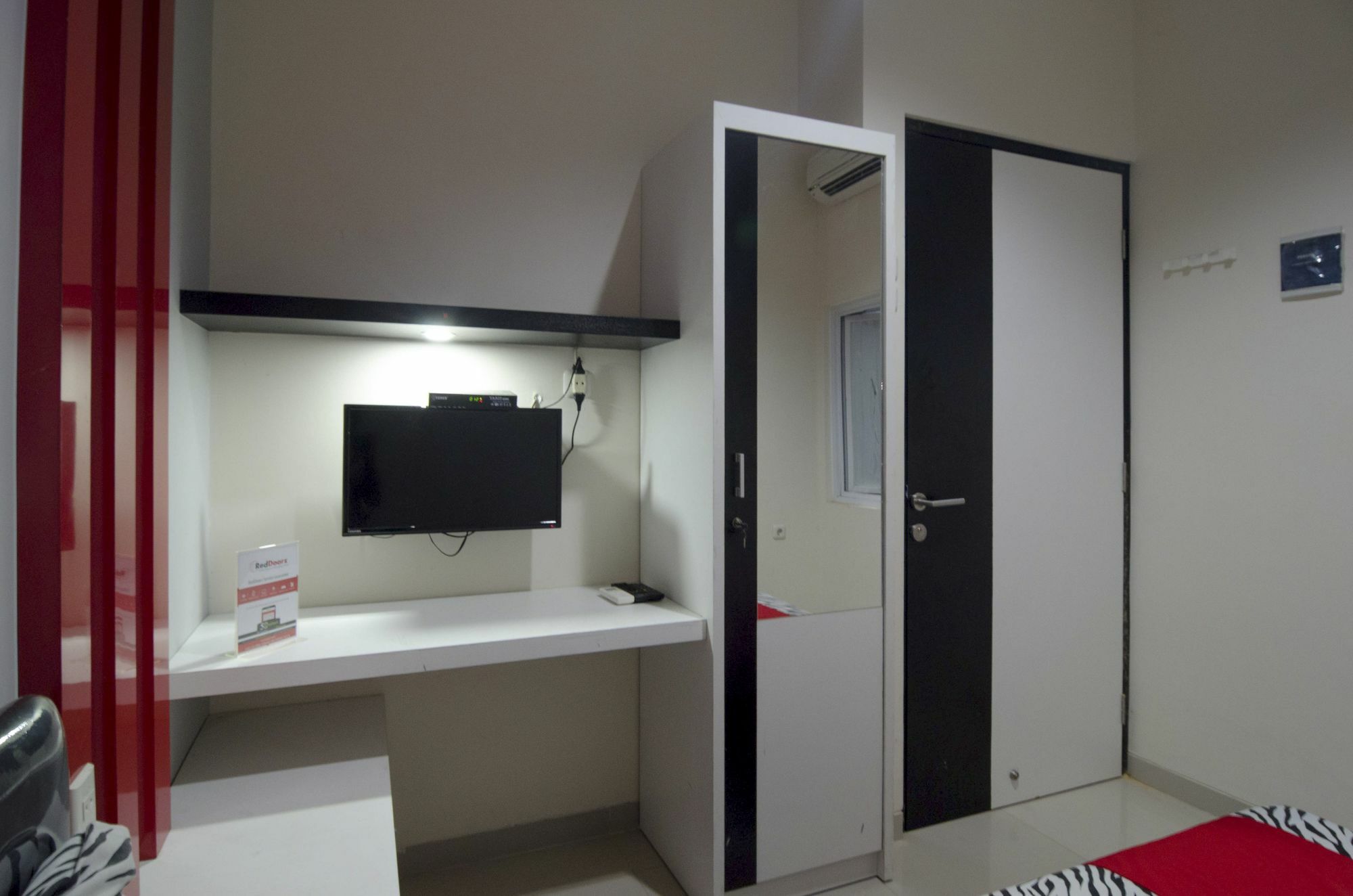 Reddoorz Near Lawang Sewu Hotel Semarang Luaran gambar