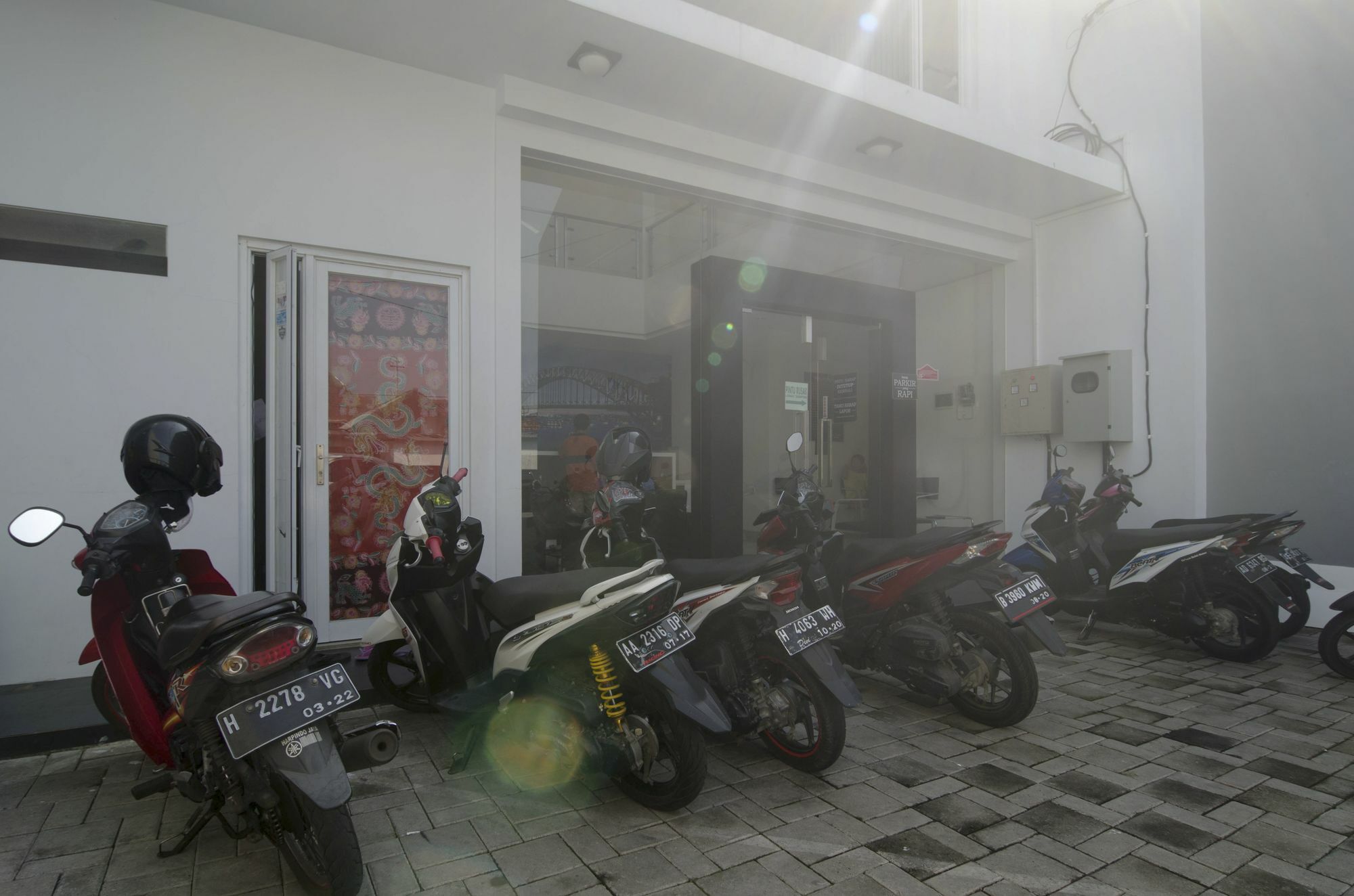 Reddoorz Near Lawang Sewu Hotel Semarang Luaran gambar